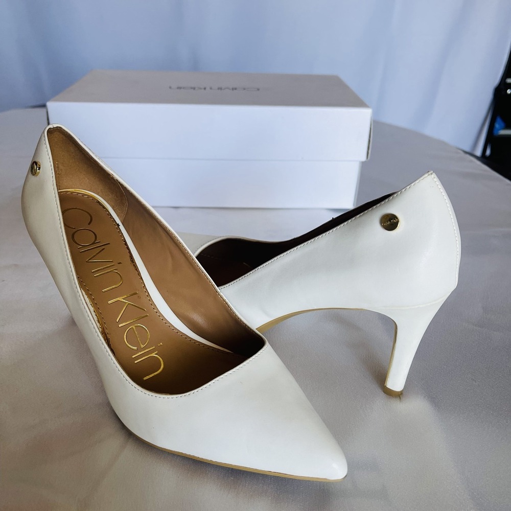 $120 Calvin Klein Brady Ivory Pump Woman Shoes 6.5M with Box Worn once - Picture 2 of 6